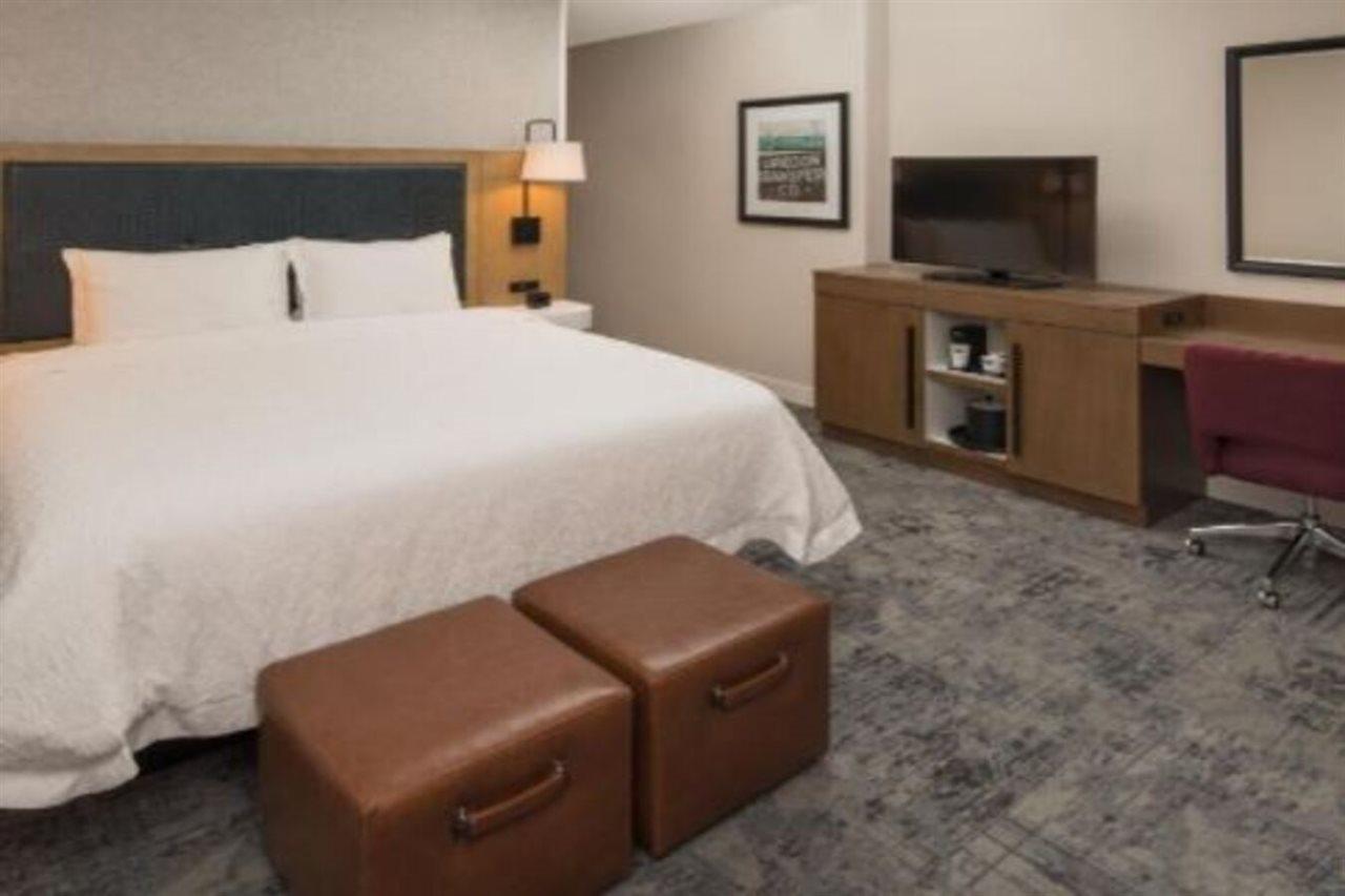 Hampton Inn And Suites By Hilton Portland-Pearl District Exterior foto